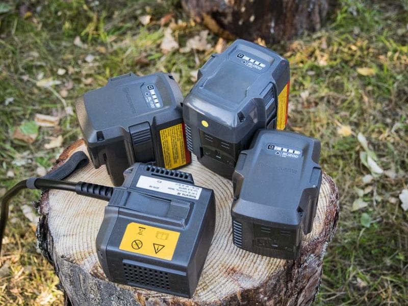 Husqvarna 100 series batteries