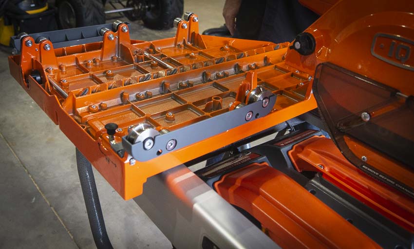 Dry Cut Tile Saw sliding table rollers