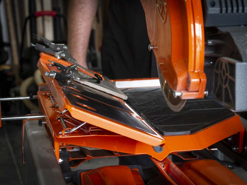 IQ Power Tools Tile Saw bevel cut