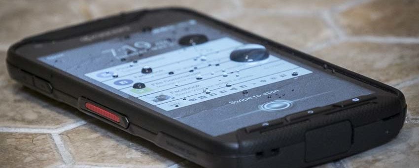 Kyocera DuraForce Pro phone water
