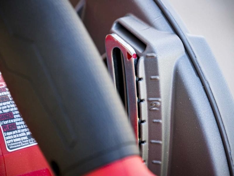 Feature to look for on a circular saw - Depth Gauge 01