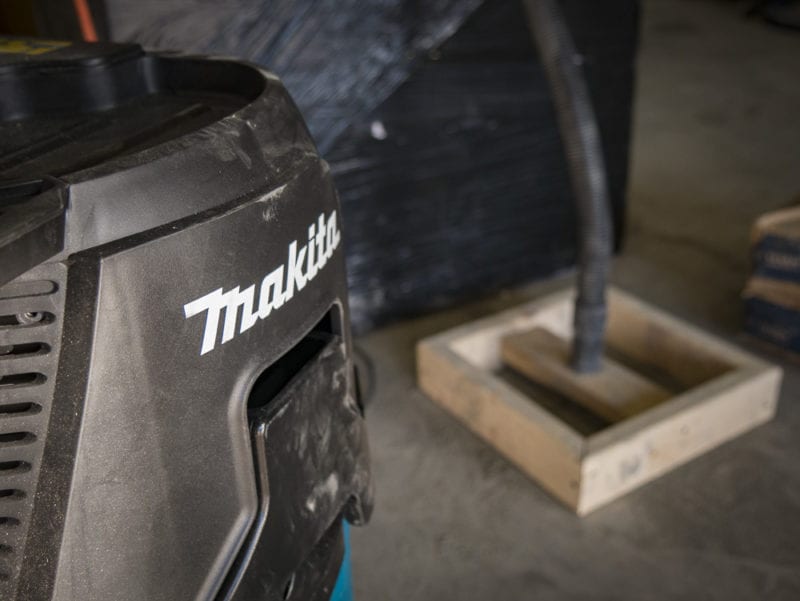 Makita VC4710