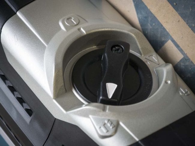 Makita SDS-Max Rotary Hammer: 1-9/16" HR4013C