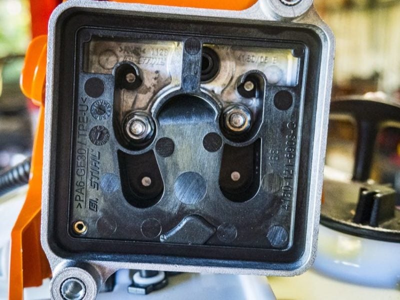 Stihl tool-less filter change