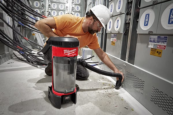 Milwaukee M18 Fuel 3-in-1 Backpack Vacuum Review