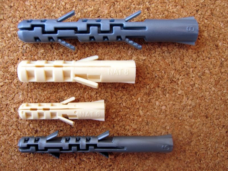 How to Use A Drywall Anchor