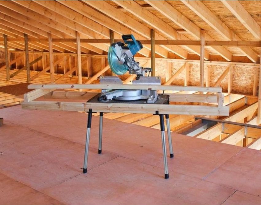 Husky Portable Jobsite Workbench