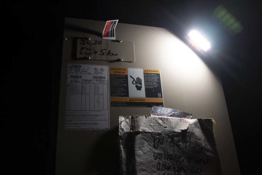 Milwaukee Rover Pivoting Flood Light 2114