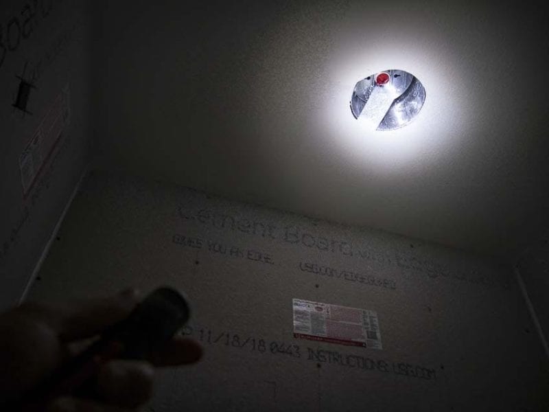 Milwaukee 325-Lumen Focusing Flashlight