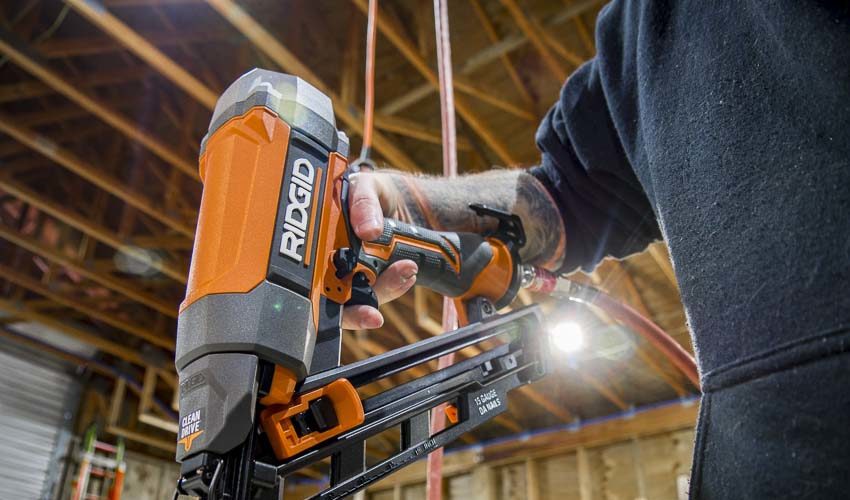 Ridgid 15-Gauge Angled Finish Nailer
