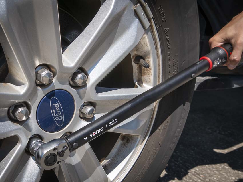 Sonic Tools Two-Way Torque Wrench