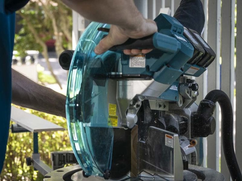 Makita 18V X2 12-in Miter Saw base bevel