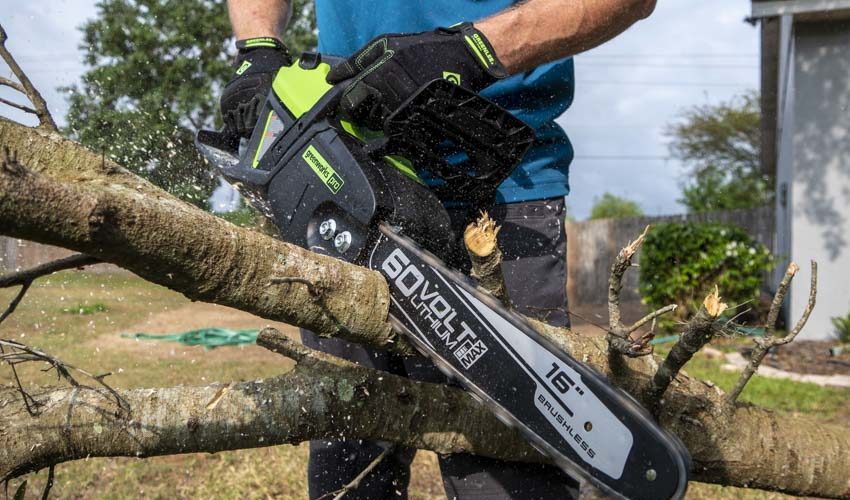 Greenworks 60V Chainsaw CS60L212