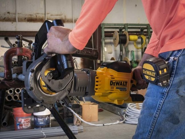 DeWalt FlexVolt cordless pipe threader