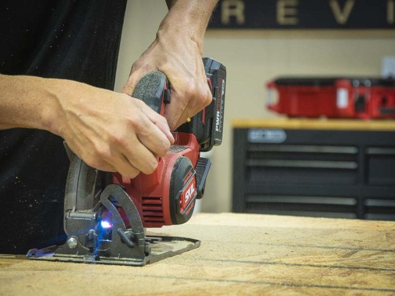 Skil CR541301 circular saw ripping