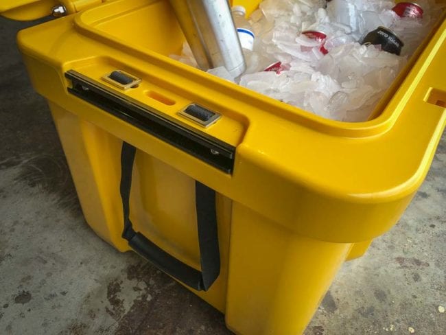 Dewalt 65-quart handle