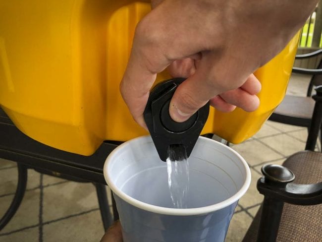 Dewalt water cooler pour spout