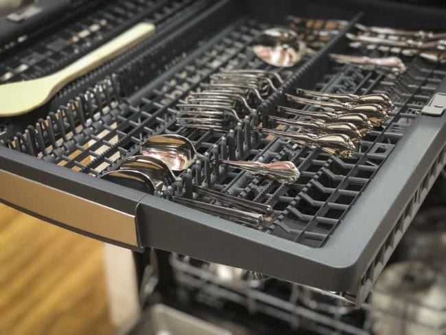 Bosch 800 Series dishwasher third rack