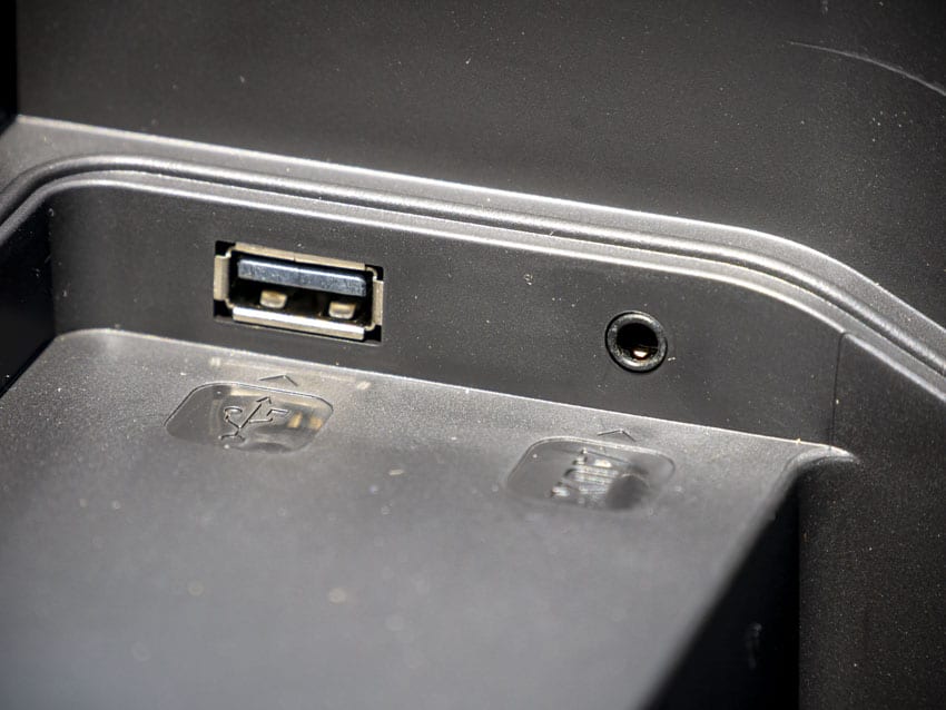 USB charging port and Aux Input