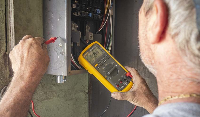 Fluke 87V multimeter
