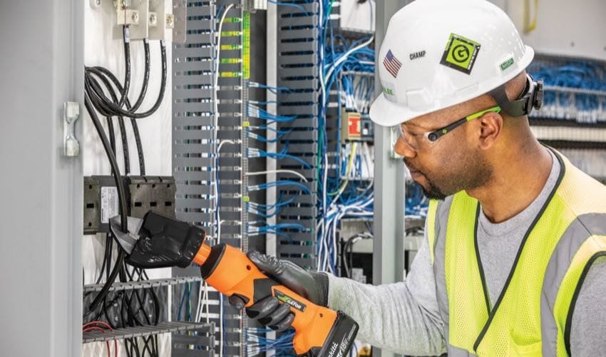 Greenlee Gator Insulated 18V Hydraulic Cutting and Crimping Tools