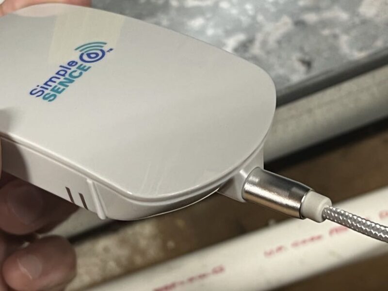 plugging in the Capteur tail or extender