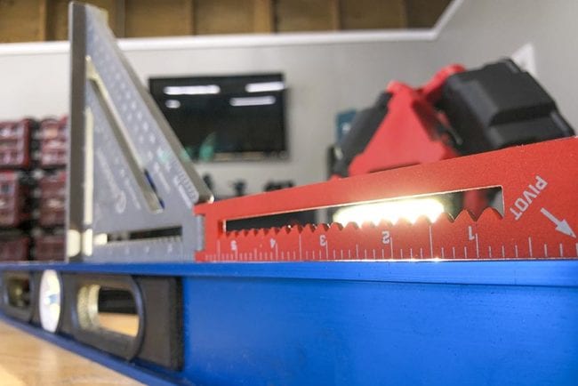 Crescent Lufkin Extendable Square and Layout Tool EX6 Light Test