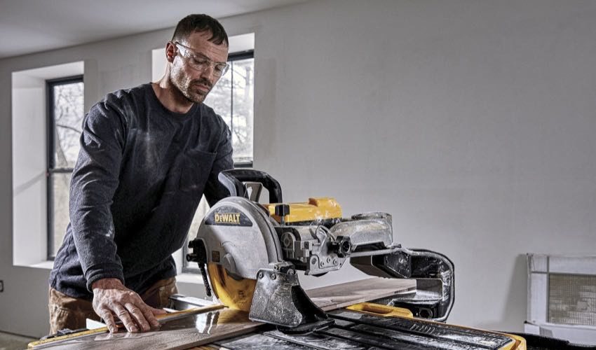 DeWalt 10-Inch Wet Tile Saw D36000