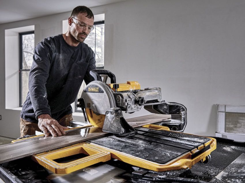 DeWalt 10-Inch Wet Tile Saw D36000