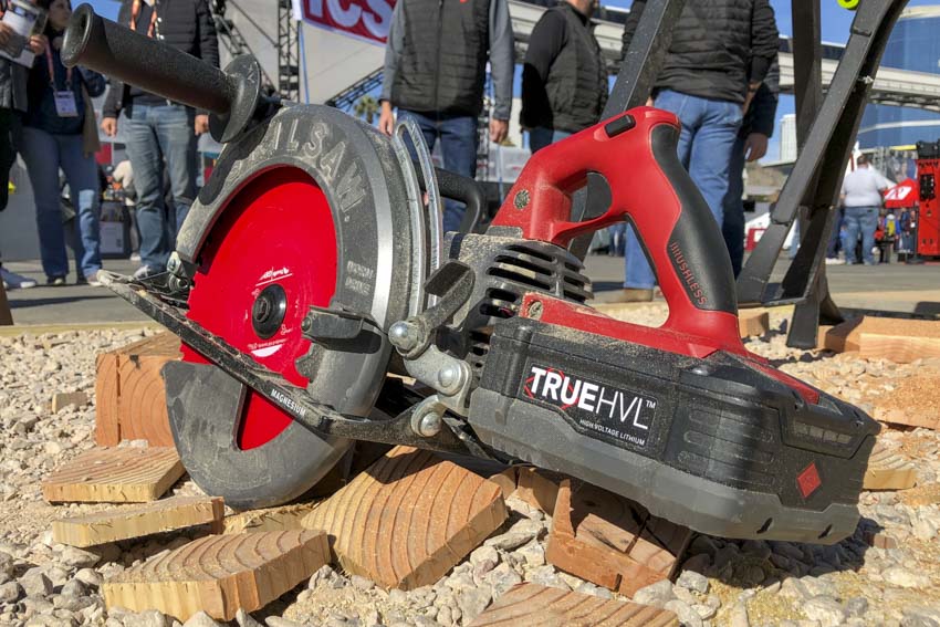 Skilsaw 10-1/4" Cordless Worm Drive Circular Saw