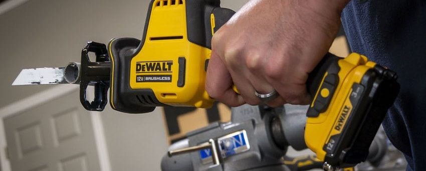 Dewalt 12v brushless reciprocating saw