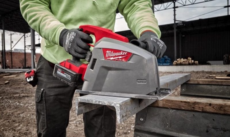 Milwaukee M18 Cordless 8-inch metal-cutting vs circular saw