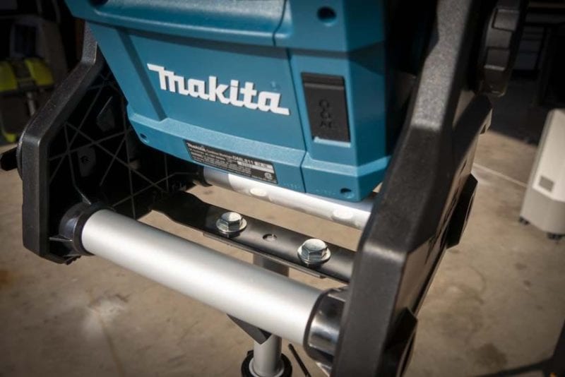 Makita DML811