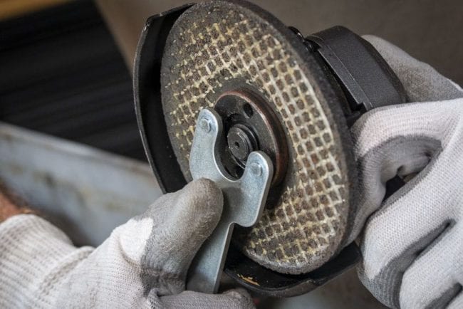 How To Change an Angle Grinder Wheel