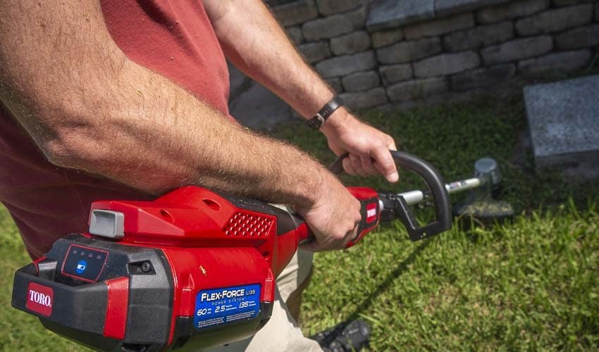 Toro battery string trimmer 60V