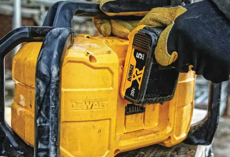 DeWalt Bluetooth Jobsite Radio