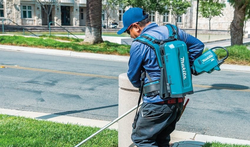 Makita Backpack Battery String Trimmer