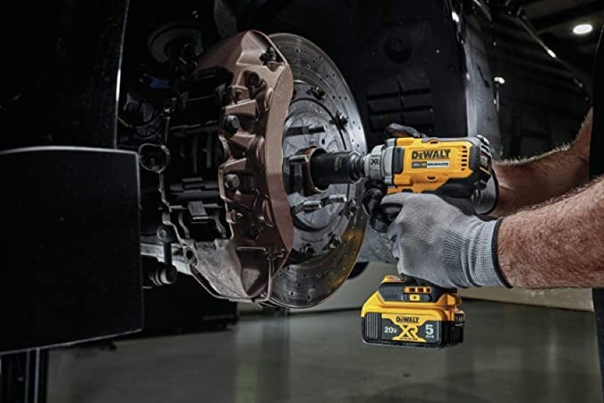 DeWalt Mid-Torque Impact Wrench