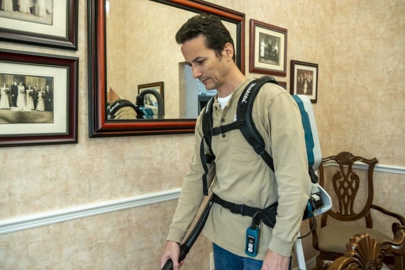 Makita XCV17 Cordless HEPA Backpack Vacuum Harness