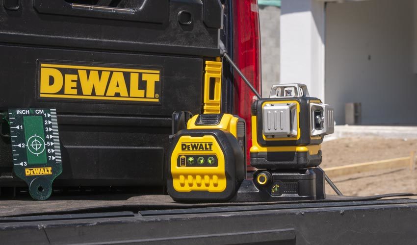 DEWALT 20V MAX* 3 x 360 Green Line Laser DCLE34030G