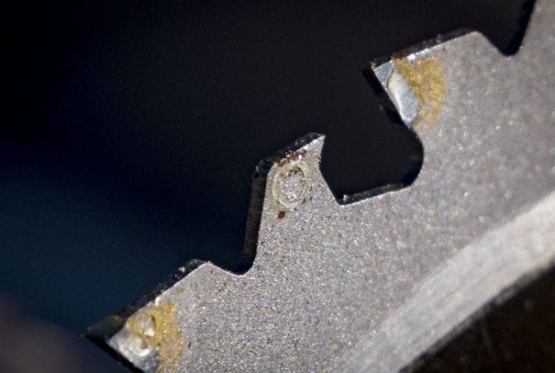 How to Clean a Circular Saw Blade
