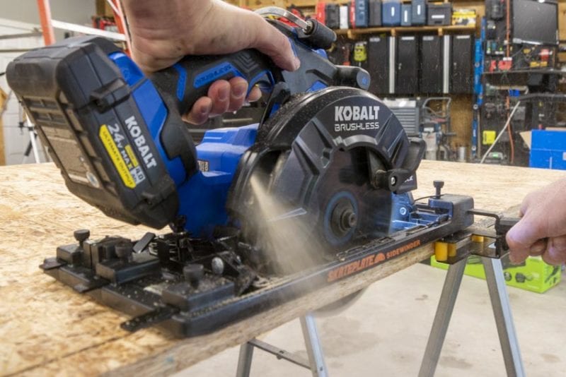 Skateplate ripping subfloor