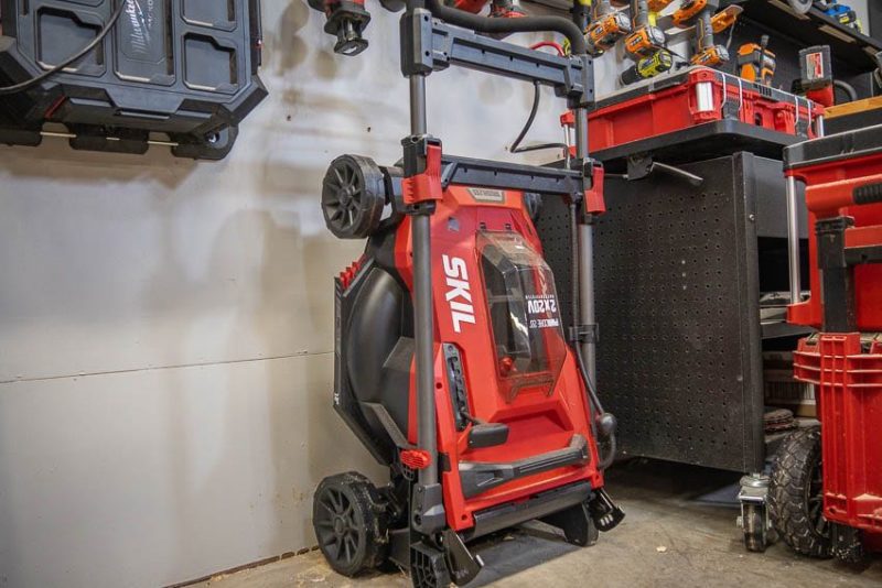Skil 2x20V Mower Storage