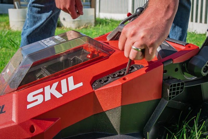 Skil 2x20V Mower Height Adjust