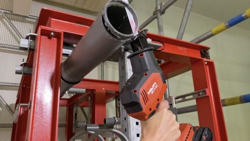 SR 4-22 one-handed reciprocating saw