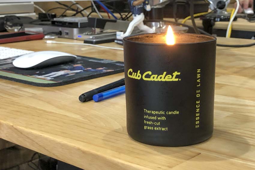 Cub Cadet Essence De Lawn Candle