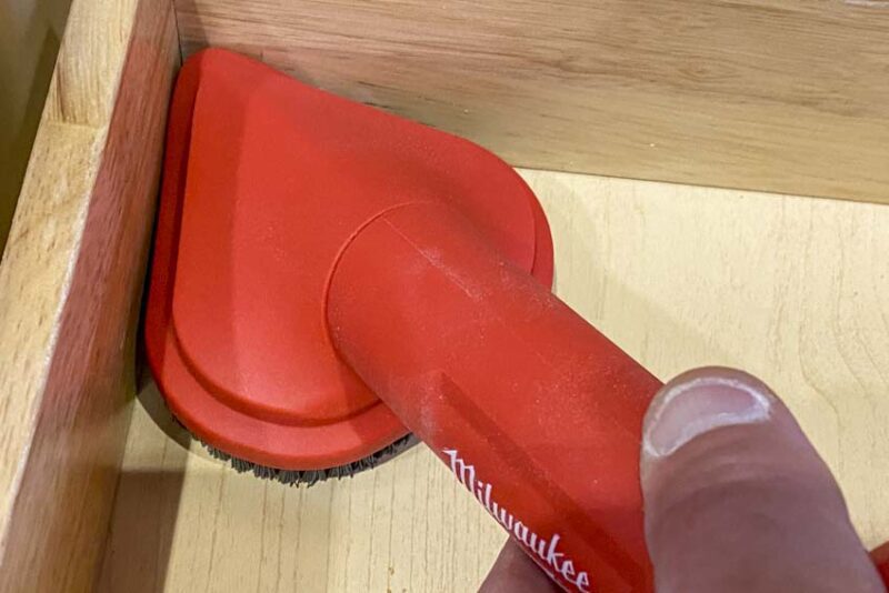 Milwaukee Air-Tip Vacuum Accessories Rotating Corner Brush Tool 49-90-2021