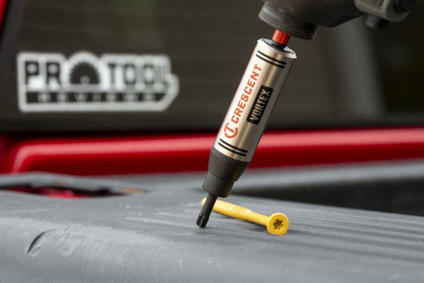 Crescent Vortex Bit Holder