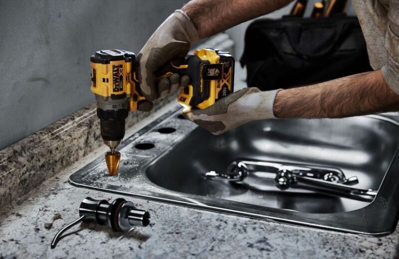 DCD805 step bit sink