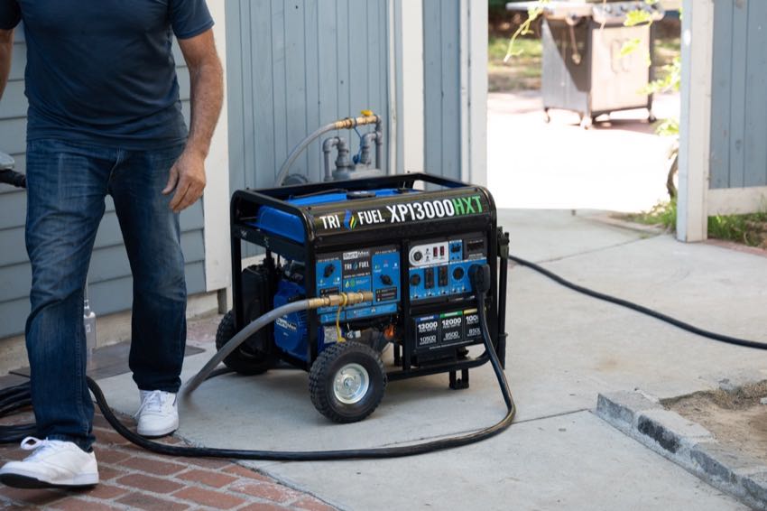 DuroMax XP13000HXT 13,000 Watt Tri-Fuel portable home generator